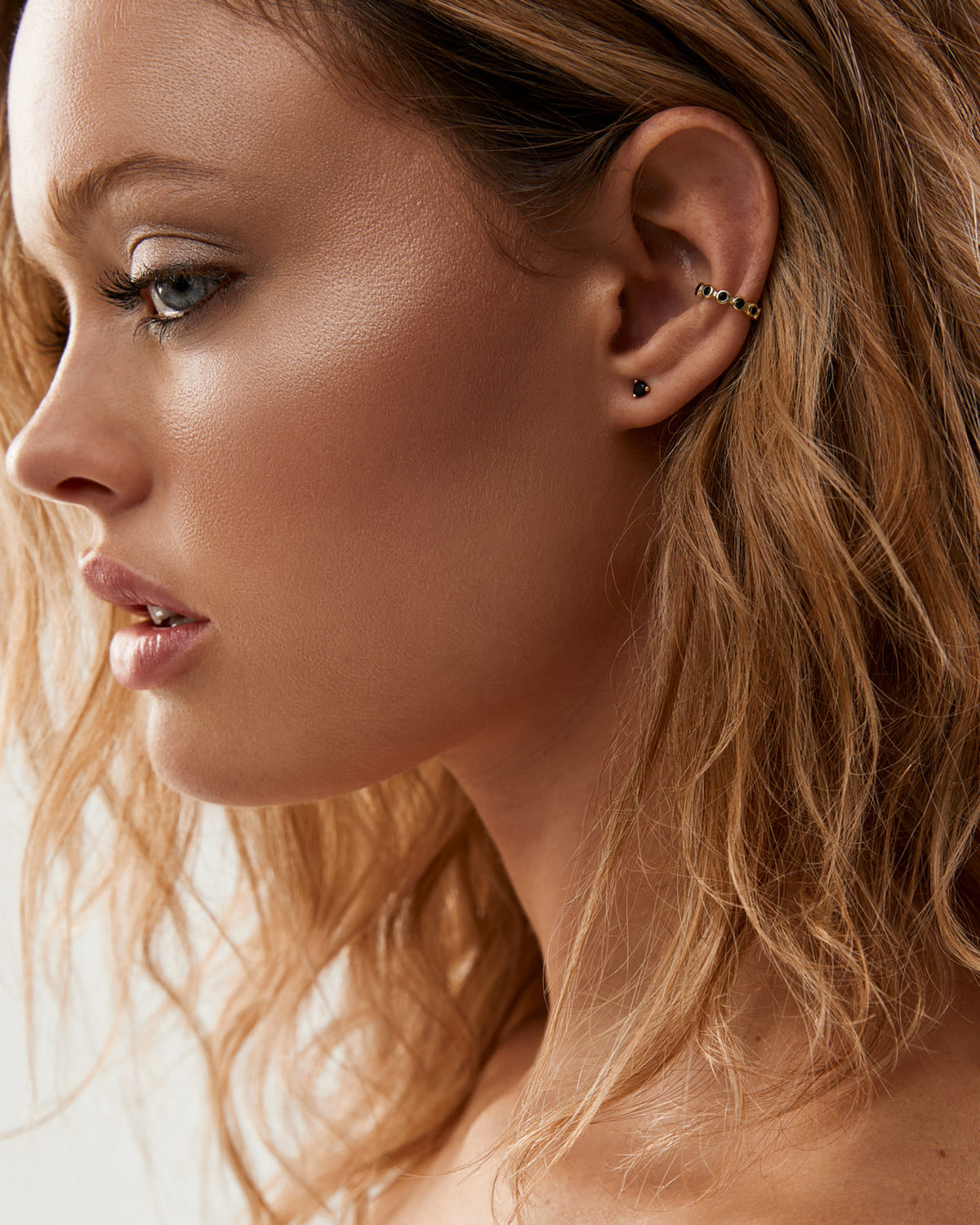 Mannequin Boucles d'oreilles Abby noir, Dominique or