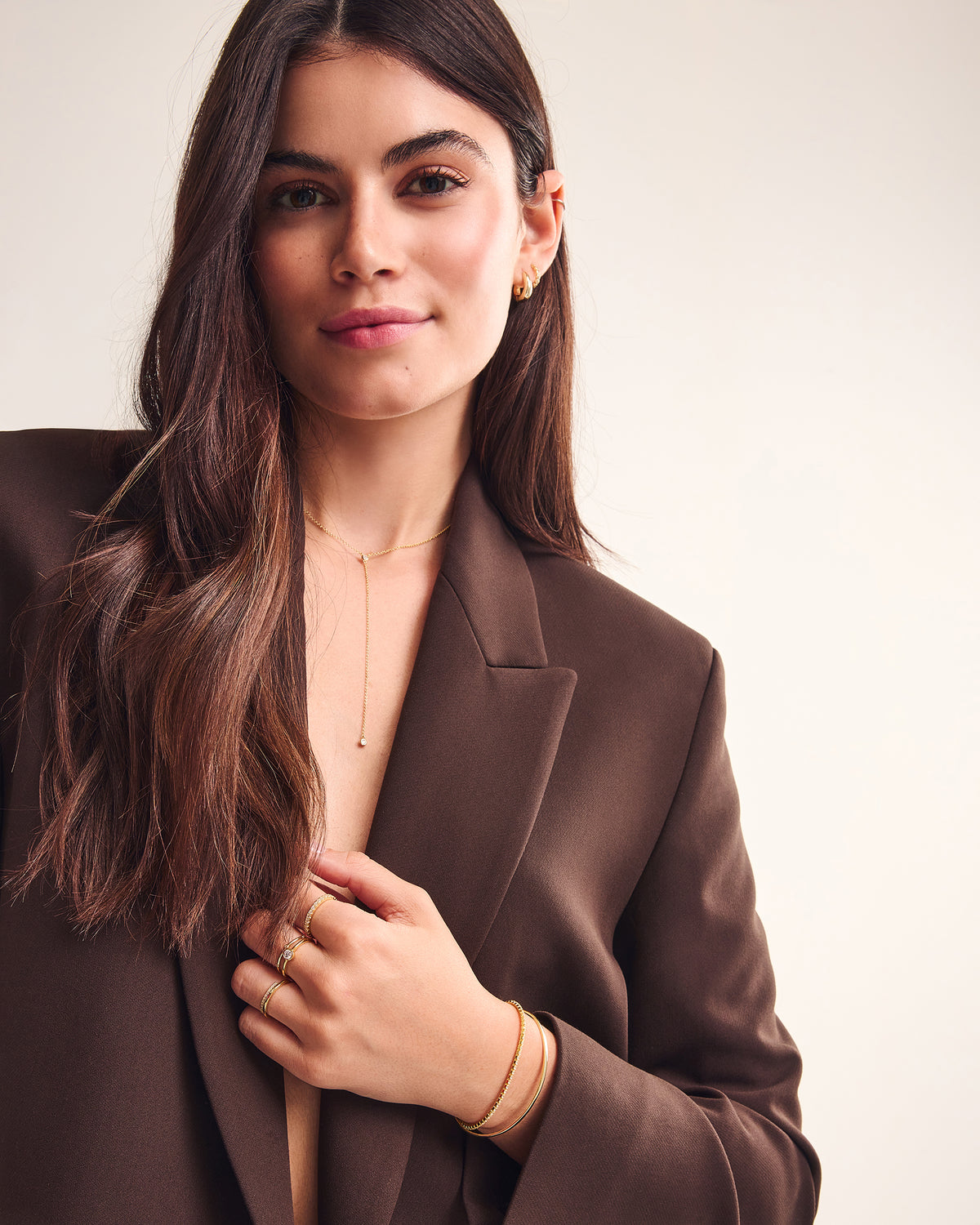 Collier Adèle Or, bracelet Megan or, bracelet Claudia or, bague Myriam or, boucles d'oreilles Olivia or